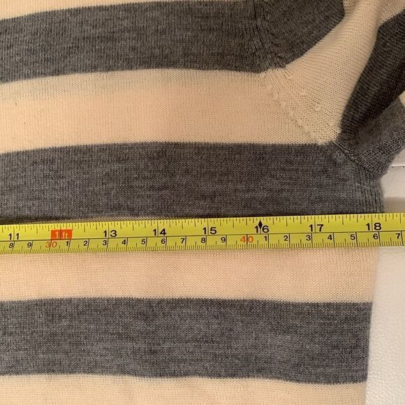 Jones New York Merino Wool Gray White Striped Women’s Sweater Size M - Picture 5 of 8